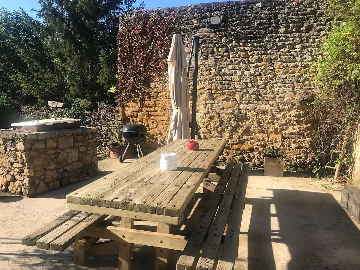 Maison A La Campagne Avec Piscine Hors Sol Saint-Germain-Nuelles 0*,  Франция
